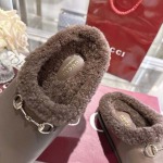 2025年10月22日入荷新作GUCCI女性用35-42靴人気商品★/誕生日プレゼント/高品質/SL工場