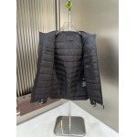 2025年10月22日秋冬入荷新作Prada ダウンジャケット高品質 人気商品/DD工場
