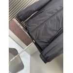 2025年10月22日秋冬入荷新作Prada ダウンジャケット高品質 人気商品/DD工場