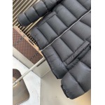 2025年10月22日秋冬入荷新作Gucci ダウンジャケット高品質 人気商品/DD工場