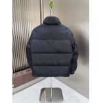 2025年10月22日秋冬入荷新作Pradaダウンジャケット高品質 人気商品/DD工場