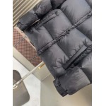 2025年10月22日秋冬入荷新作Pradaダウンジャケット高品質 人気商品/DD工場