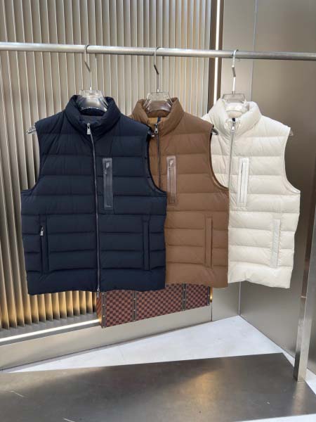 2025年10月22日秋冬入荷新作MONCLERダウンジャケ...