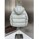 2025年10月22日秋冬入荷新作Pradaダウンジャケット高品質 人気商品/DD工場