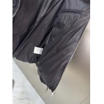 2025年10月22日秋冬入荷新作Miumiuダウンジャケット高品質 人気商品/DD工場