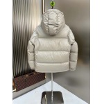 2025年10月23日秋冬入荷新作Pradaダウンジャケット高品質 人気商品/DD工場