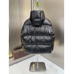 2025年10月23日秋冬入荷新作Pradaダウンジャケット高品質 人気商品/DD工場