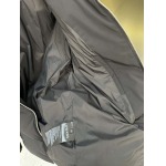 2025年10月23日秋冬入荷新作Pradaダウンジャケット高品質 人気商品/DD工場