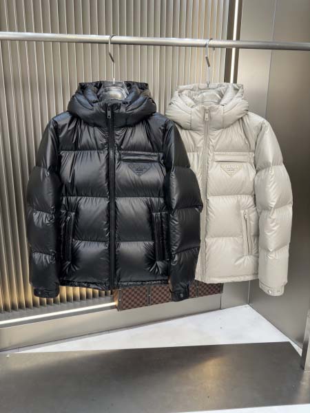 2025年10月23日秋冬入荷新作Pradaダウンジャケット...
