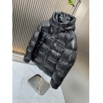 2025年10月23日秋冬入荷新作Pradaダウンジャケット高品質 人気商品/DD工場