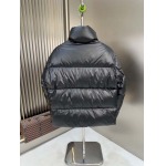 2025年10月23日秋冬入荷新作Pradaダウンジャケット高品質 人気商品/DD工場