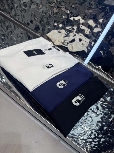 2025年10月26日入荷秋冬新作Fendi同じデザインで長...