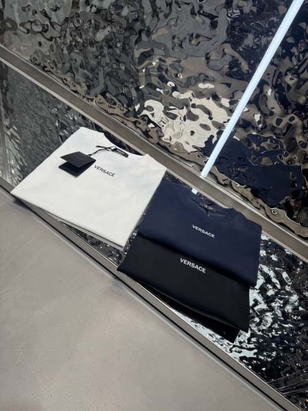 2025年10月26日入荷秋冬新作Versace半袖Tシャツ...