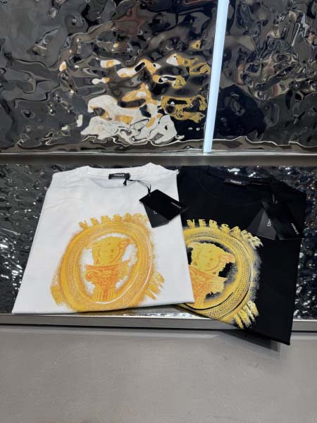2025年10月26日入荷秋冬新作Versace半袖Tシャツ...