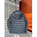 2025年10月27日秋冬新作Moncler ダウンジャケット高品質超厳選★入手困難/P5工場