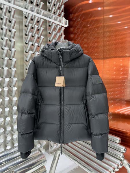 2025年10月27日秋冬新作Burberryダウンジャケッ...