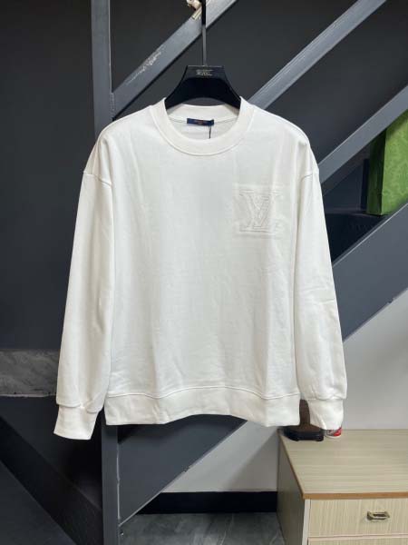 2025年10月30日秋冬新作Louis Vuittonスウ...