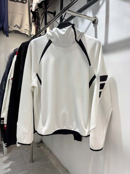 2025年10月31日秋冬新作adidas 女性パーカー高品...