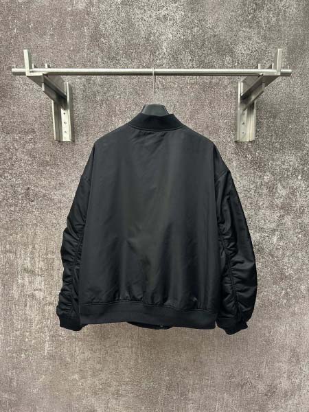 2025年11月9日秋冬新作BALENCIAGA綿の服超厳選★入手困難人気商品/LDF工場