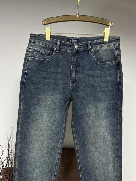 2025年11月17日秋冬新作ARMANIジーパン高品質人気商品/QIU工場