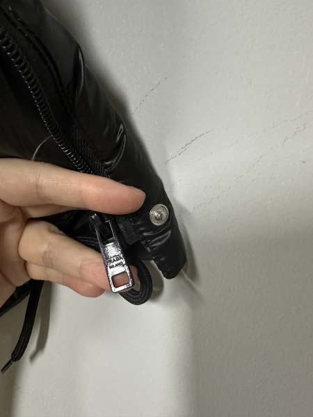 2025年11月17日秋冬新作Pradaダウンジャケット高品質人気商品女性用/QIU工場