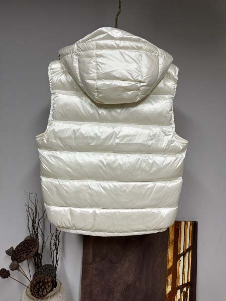 2025年11月17日秋冬新作Monclerタンクトップ高品質人気商品/QIU工場