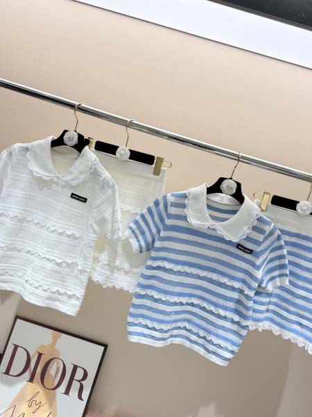 2025年11月18日入荷秋冬新作 miumiu ニット セットファッション/誕生日プレゼント/贈り物 can工場