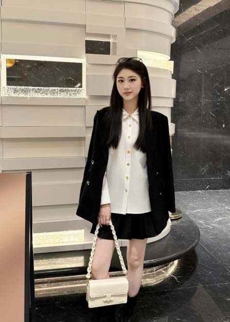 2025年11月18日入荷秋冬新作VALENTINOジャケット  ファッション/誕生日プレゼント/贈り物 can工場