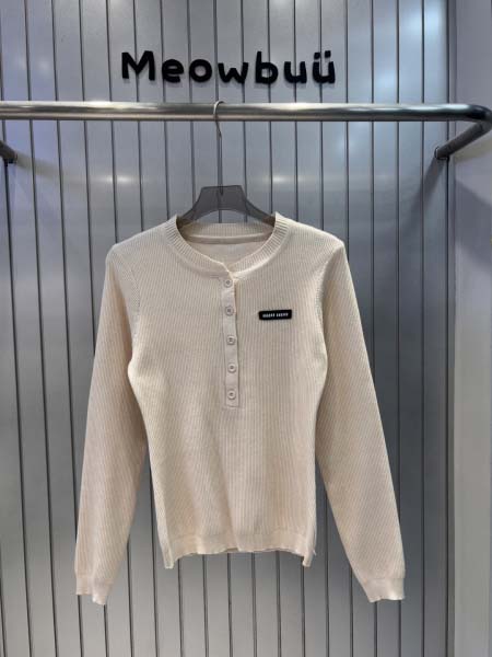 2025年11月18日入荷秋冬新作miumiu ニット/セーターファッション/誕生日プレゼント/贈り物 can工場