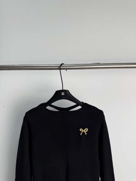 2025年11月18日入荷秋冬新作miumiu ニット ファッション/誕生日プレゼント/贈り物 can工場