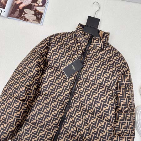 2025年11月22日入荷秋冬新作Fendiダウンジャケットファッション/誕生日プレゼント/贈り物 can工場