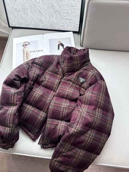2025年11月22日入荷秋冬新作Pradaダウンジャケットファッション/誕生日プレゼント/贈り物 can工場