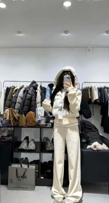 2025年11月22日入荷秋冬新作Monclerダウンジャケットファッション/誕生日プレゼント/贈り物 can工場