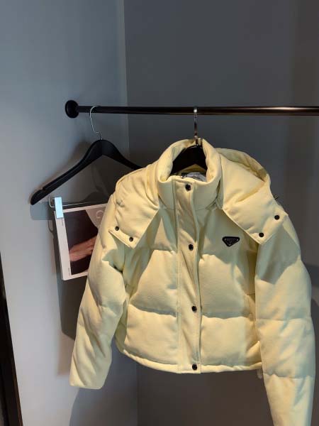 2025年11月23日入荷秋冬新作Pradaダウンジャケットファッション/誕生日プレゼント/贈り物 can工場