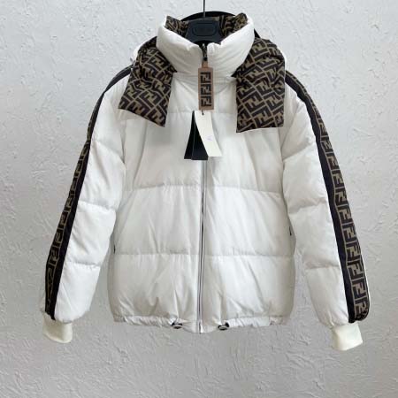 2025年11月23日入荷秋冬新作Fendiダウンジャケットファッション/誕生日プレゼント/贈り物 can工場