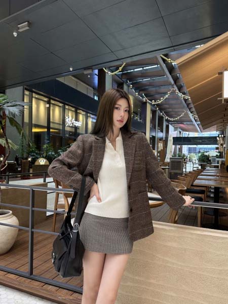 2025年11月24日入荷秋冬新作miumiu ジャケット ファッション/誕生日プレゼント/贈り物 can工場