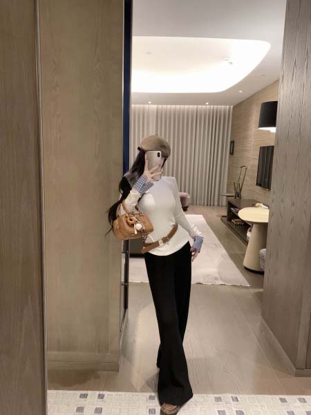 2025年11月24日入荷秋冬新作miumiu ズボン ファッション/誕生日プレゼント/贈り物 can工場