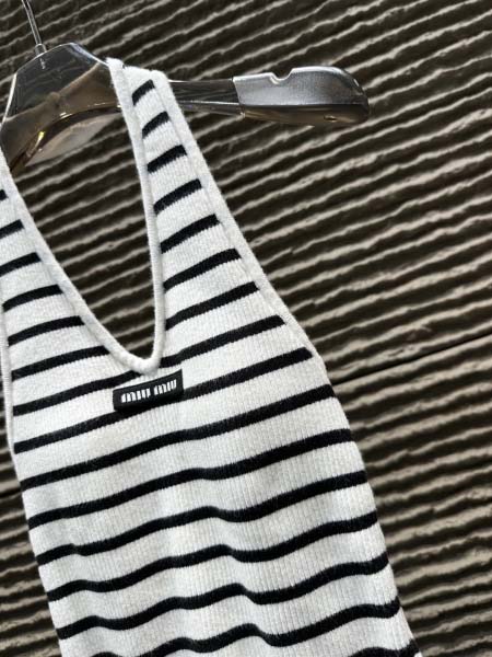 2025年11月24日入荷秋冬新作miumiuファッション/誕生日プレゼント/贈り物 can工場