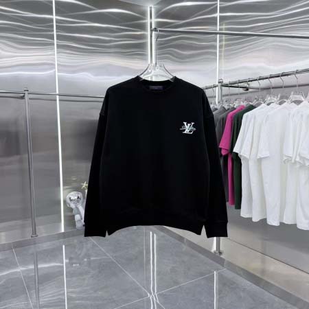 2025年11月3日秋冬新作 LOUIS VUITTONスウ...