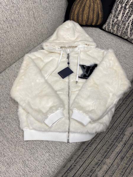 2025年11月13日秋冬新作Louis Vuittonジャ...