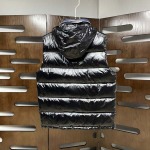 2025年11月14日秋冬新作Monclerダウンベスト高品質人気商品/QIU工場