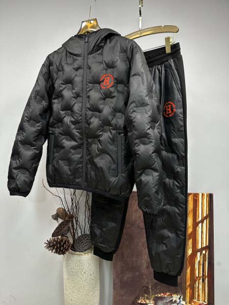 2025年11月14日秋冬新作HERMESダウンジャケット上...