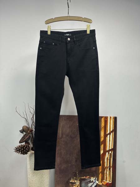 2025年11月14日秋冬新作Fendiジーパン高品質人気商...