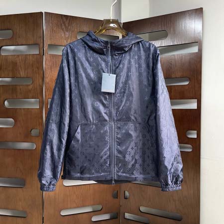 2025年11月17日秋冬新作LOUIS VUITTONジャ...