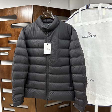 2025年11月17日秋冬新作Monclerダウンジャケット...