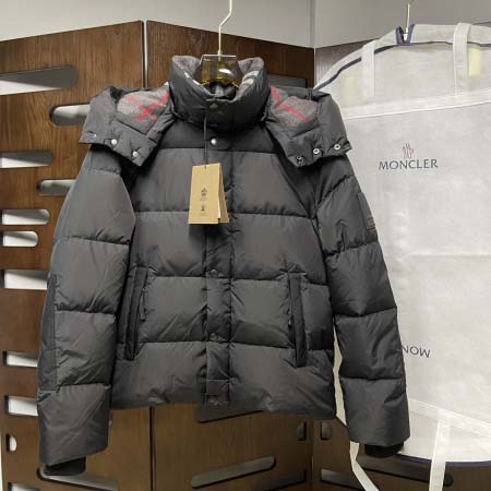 2025年11月17日秋冬新作Burberryダウンジャケッ...