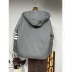 2025年11月17日秋冬新作Thom Browneダウンジャケット高品質人気商品/QIU工場