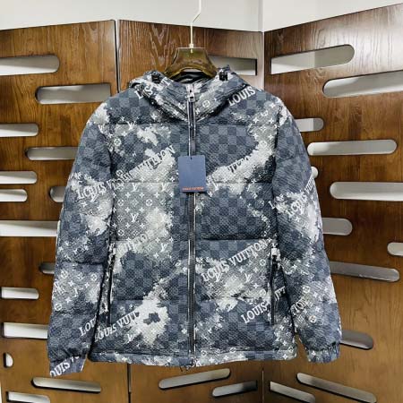 2025年11月17日秋冬新作LOUIS VUITTONダウ...