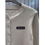 2025年11月18日入荷秋冬新作miumiu ニット/セーターファッション/誕生日プレゼント/贈り物 can工場
