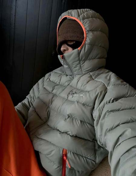 2025年11月18日入荷秋冬新作ARCTERYXダウンジャ...